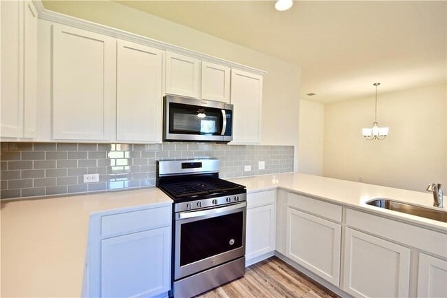 Building Photo - 12309 Pecangate Way