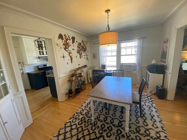 Dining Room - 2011 N Prospect Ave