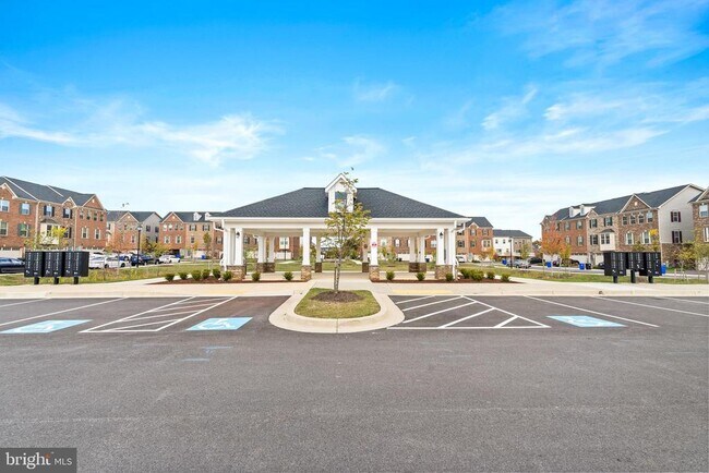 Building Photo - 14730 Spring Haven Ln