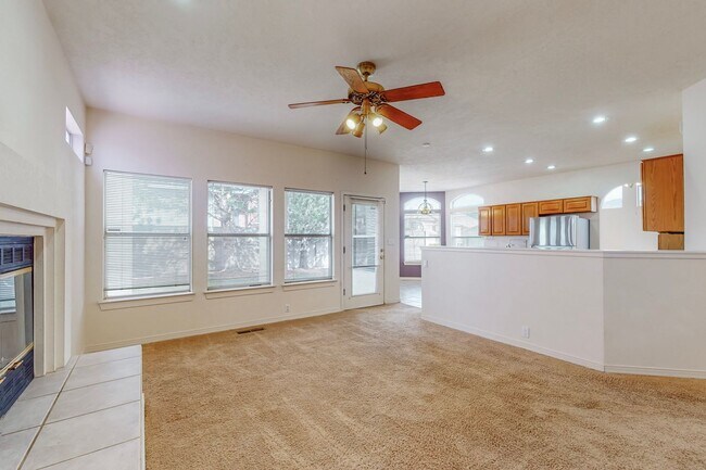 Building Photo - 2 story 4 bedroom