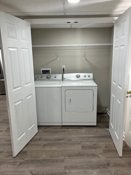 Laundry - 1337 Cherokee Ave