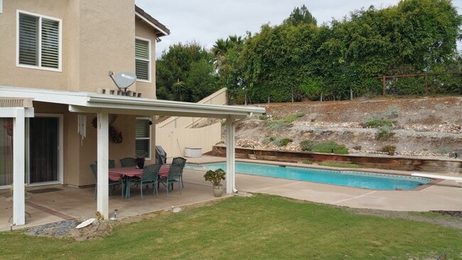 Building Photo - Beautiful Bonita Home, 4 Bedrooms, 2.5 Baths, 3 Car Garage, Pool!