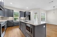 Building Photo - 404 Templeton Dr