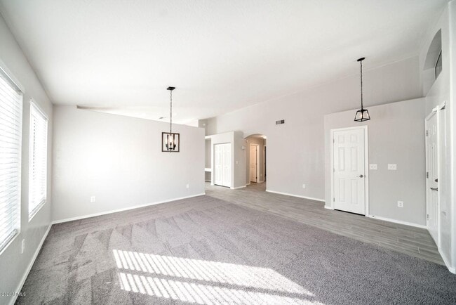 Building Photo - 1213 W Glenmere Dr