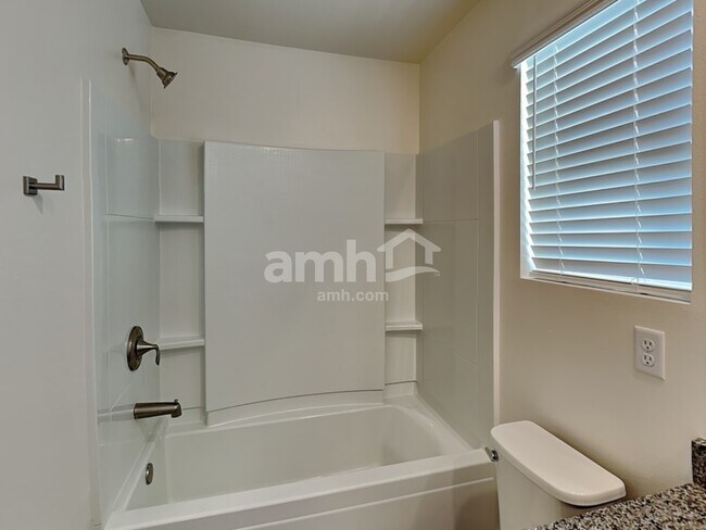 Building Photo - 6894 35th Pl NE