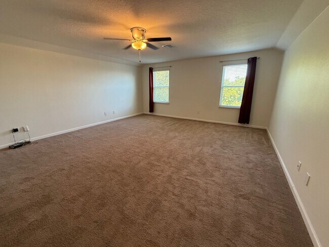 Building Photo - 4/3.5 Home in Gated Community
