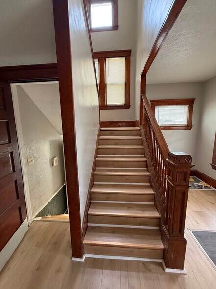 Building Photo - 8103 Jeffries Ave