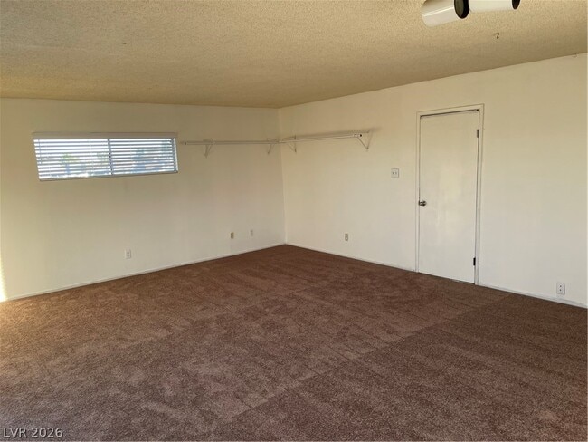 Building Photo - 6108 Fawn Cir