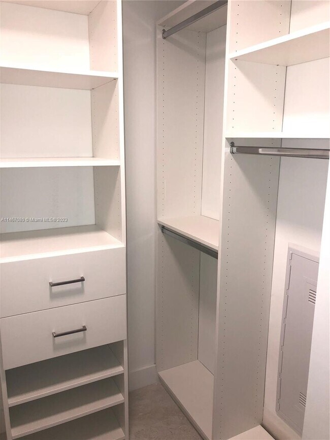 Building Photo - 488 NE 18th St