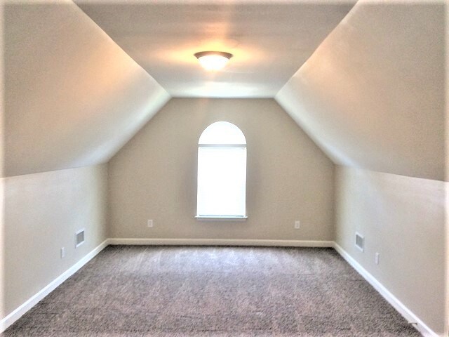 Building Photo - 3437 Continental Dr