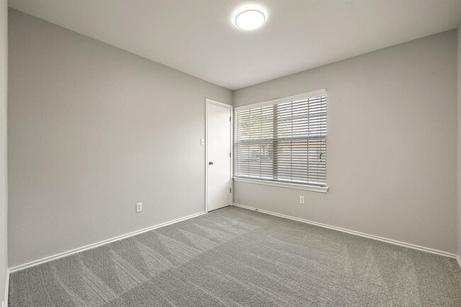Building Photo - 129 Granite Path