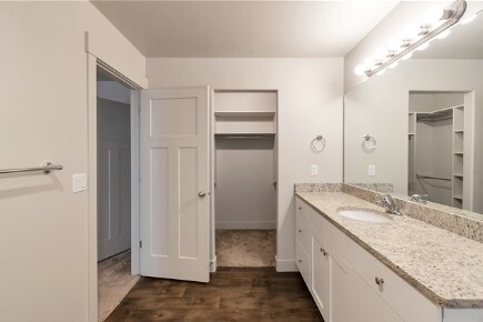 Building Photo - 569 S 120 E