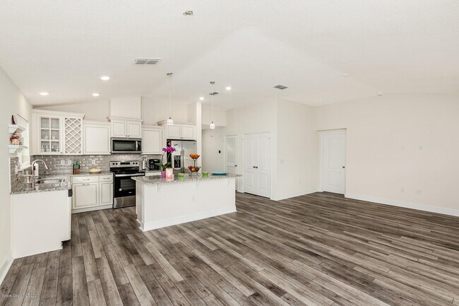 Building Photo - 1306 Potenza Dr