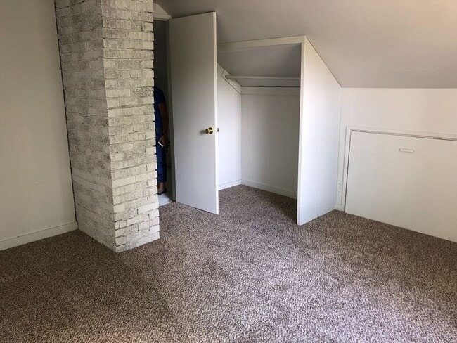 Building Photo - 2189 Hilyard St