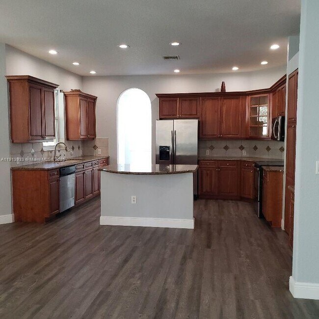 Building Photo - 6506 Marbletree Ln