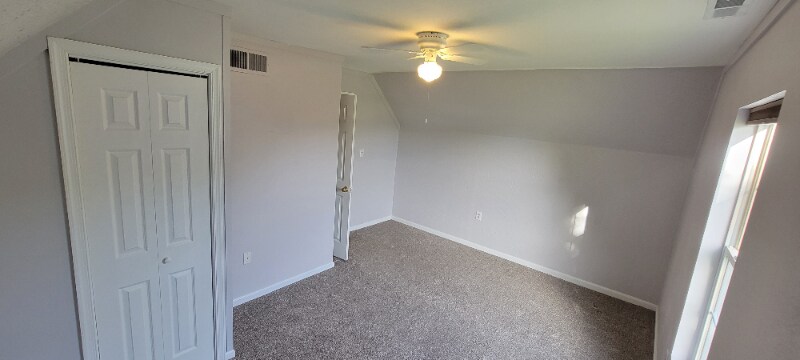 Building Photo - 265 S Ember Dr