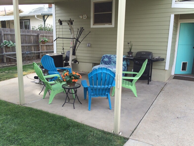 Back patio - 4938 Meade st