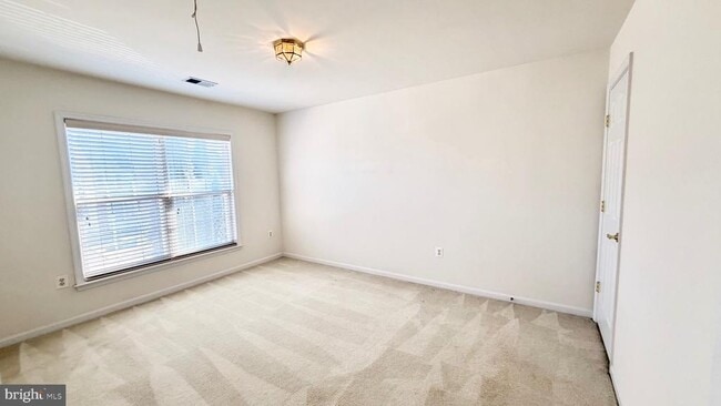 Building Photo - 3724 Renoir Terrace