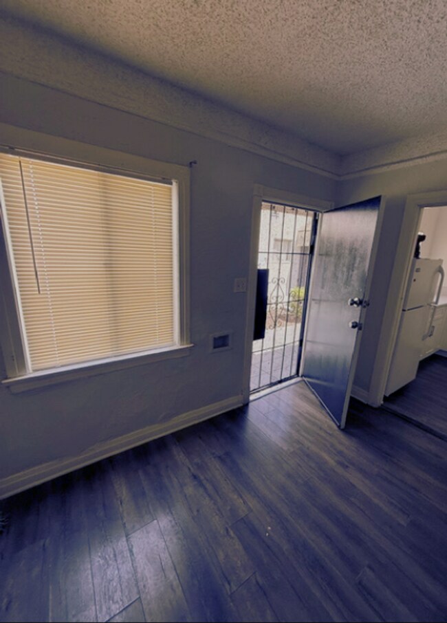 Interior Photo - 74th Street