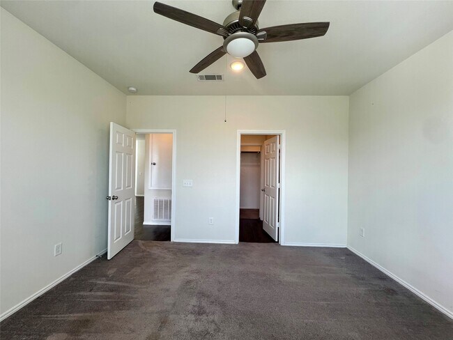 Building Photo - 25723 Bottlebrush Sedge St