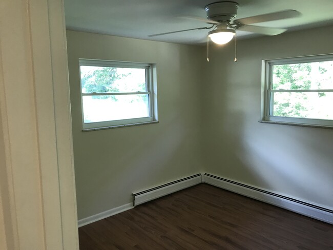 Bedroom 2 - 614 Perimeter Drive