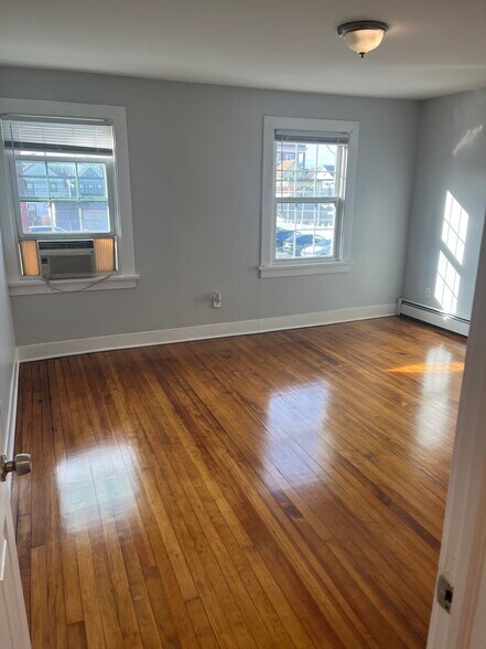 Bedroom - 109 Filmore St