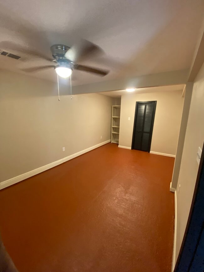 Building Photo - 3540 N Foster Dr