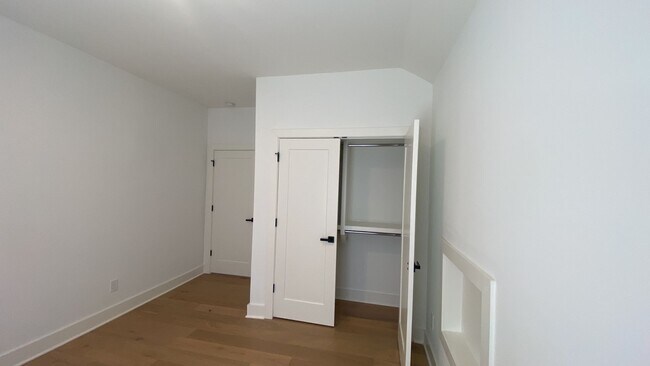 Building Photo - 335 Sophia Rain Dr