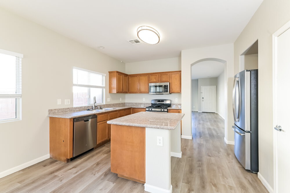 Building Photo - 913 E Malibu Sands Ave