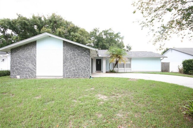 Building Photo - 17839 Sunrise Dr