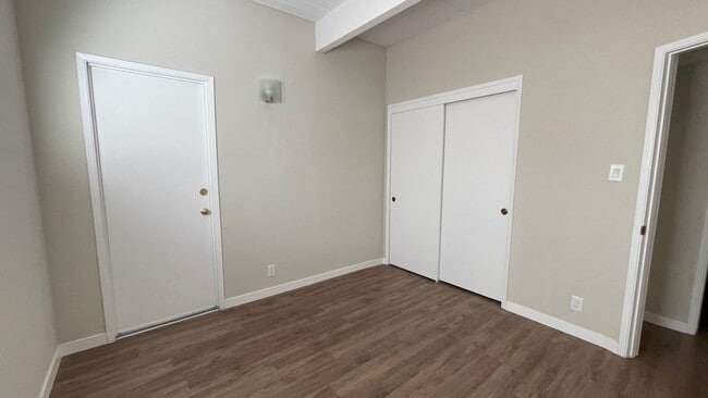 Building Photo - 1213 Otis Dr