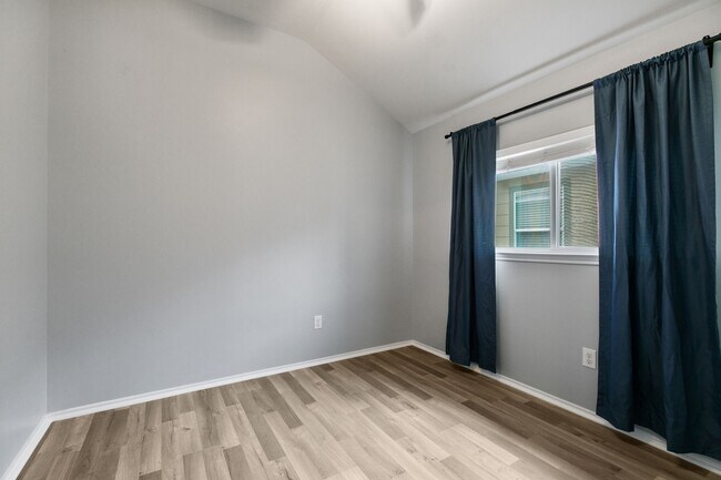 Building Photo - 8610 Twillingate Ln