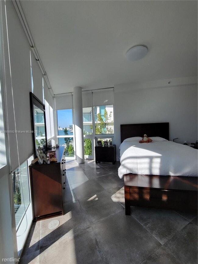 Building Photo - 3 br, 2 bath House - 6580 Indian Creek Dr ...