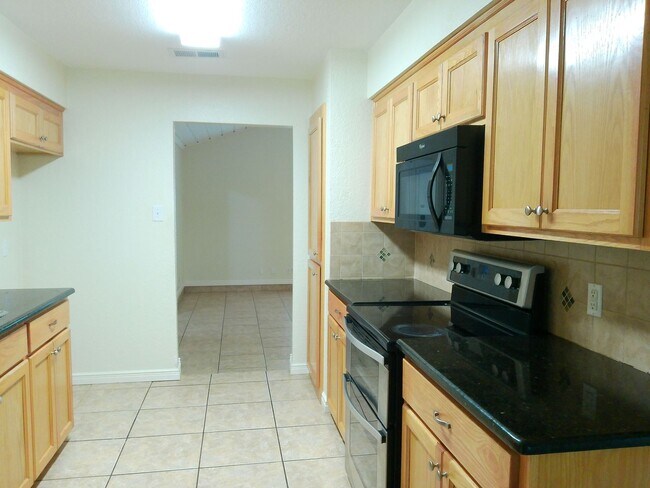 Building Photo - 6306 Kristin Dr