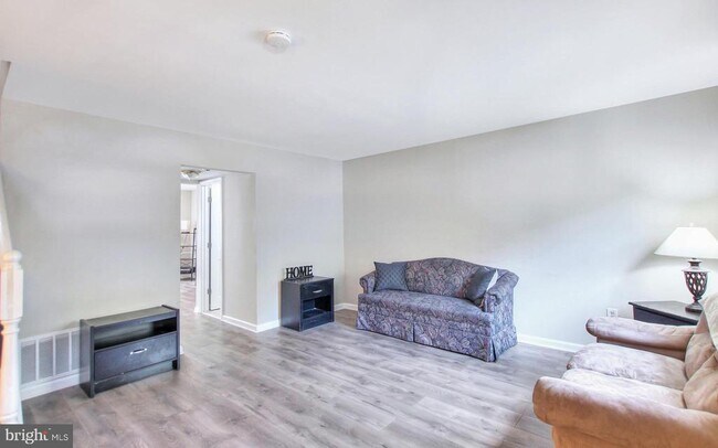 Building Photo - 9919 Boise Rd