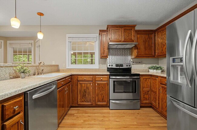 Building Photo - Spacious 4-Bed Oasis with Basement in Cary