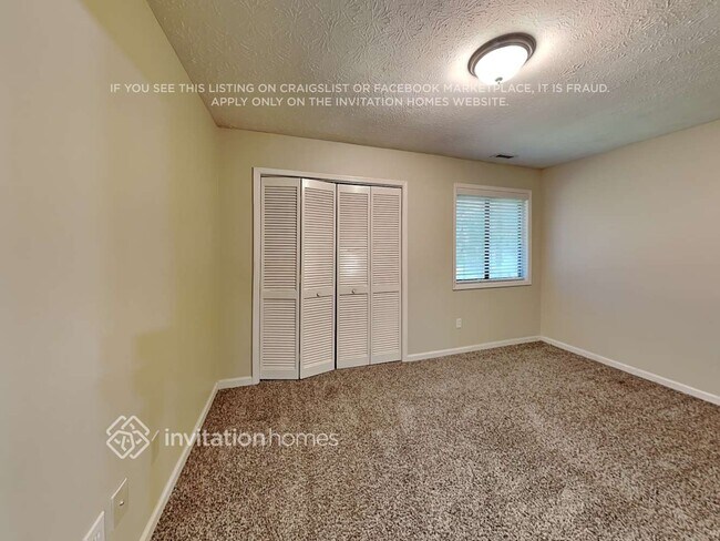 Building Photo - 5 Woodbine Point