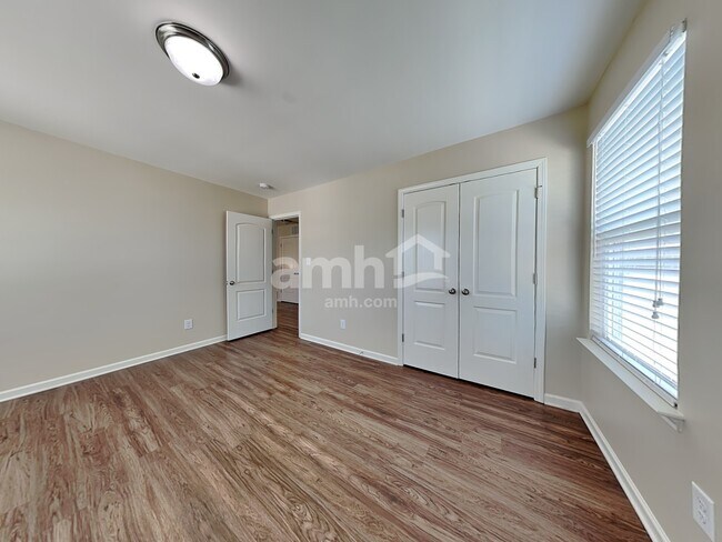 Building Photo - 105 Habersham Ct