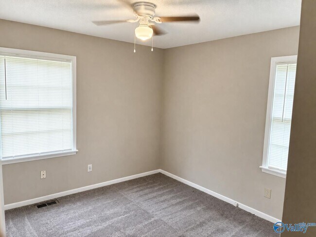 Building Photo - 4459 Millvale Dr SW