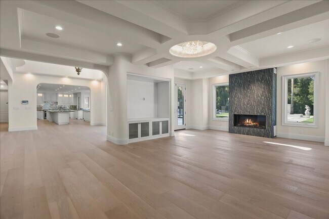 Building Photo - Luxury 10 Bedrooms, 9 Bathroom Estate for Lease in Los Gatos