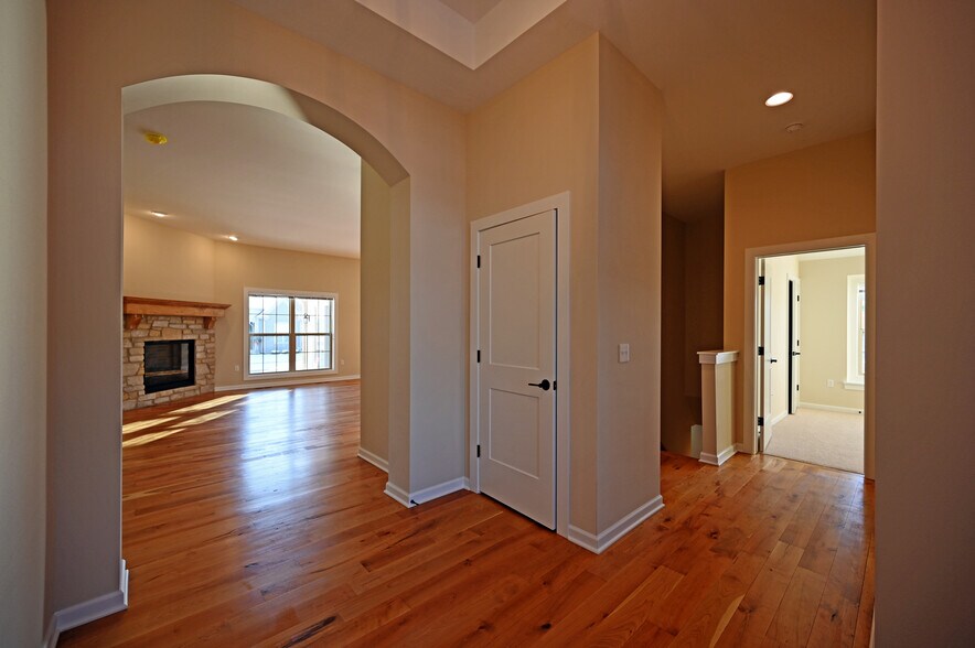Building Photo - 1617 Belmont Ln