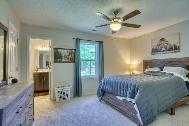 Building Photo - 600 Calabash Dr