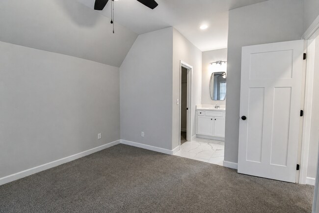 Building Photo - 1429 Village Lp