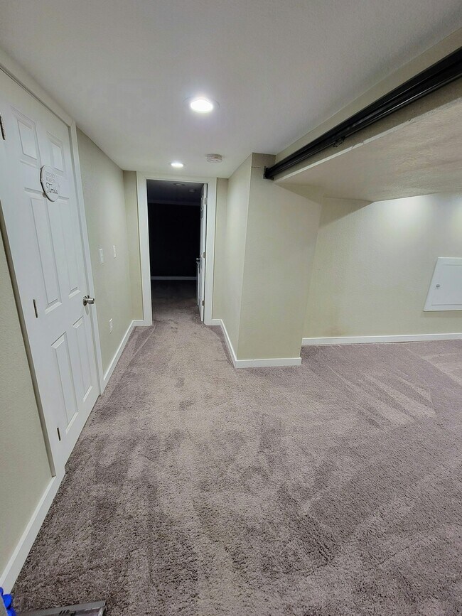 Building Photo - 3326 Steele St