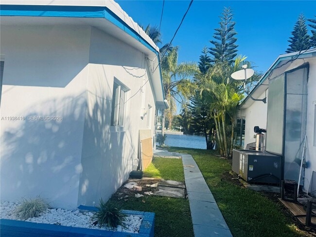 Building Photo - 1869 NW 45th Ct