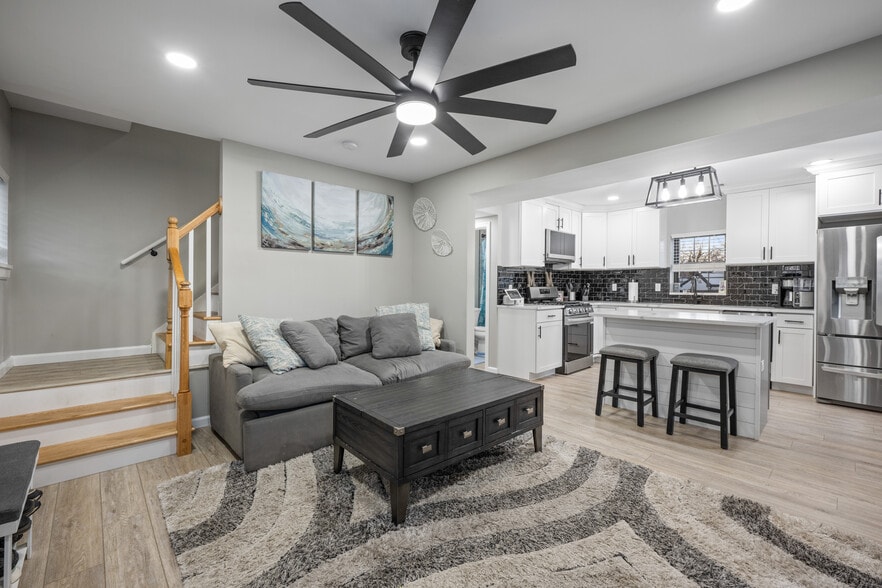 Building Photo - 207 Woodlawn Ave