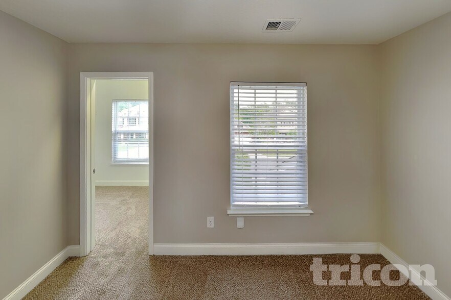 Building Photo - 14208 Highland Meadow Rd
