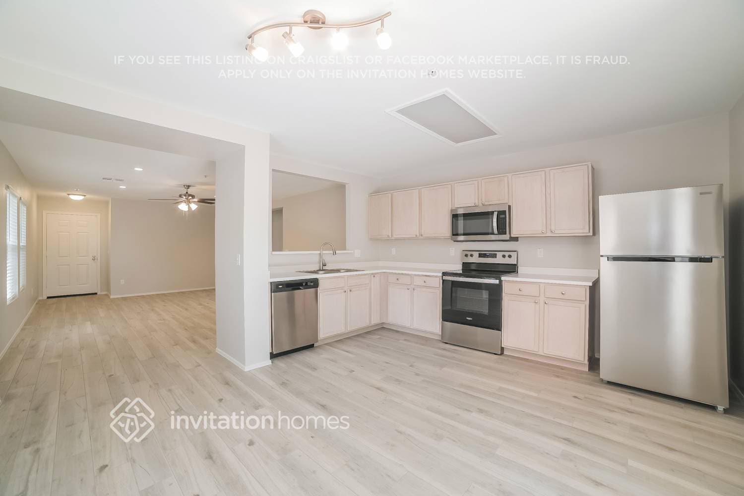 Building Photo - 11233 N 89th Way