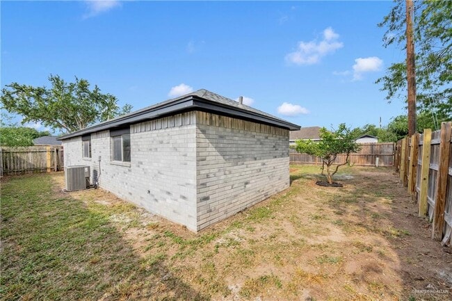 Building Photo - 4216 Goldcrest Ave