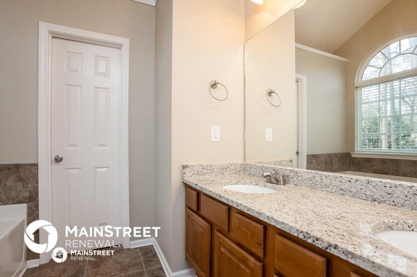 Building Photo - 2745 Trellis Oaks Dr SW